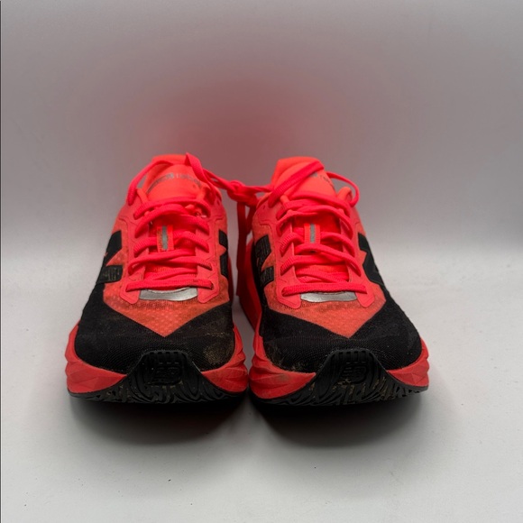 New Balance Fuel Cell Rebel v5  women’s 8 Neon Red and Black Sneakers S3 - Picture 2 of 6